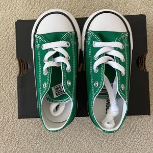 New converse Infant size 8 green